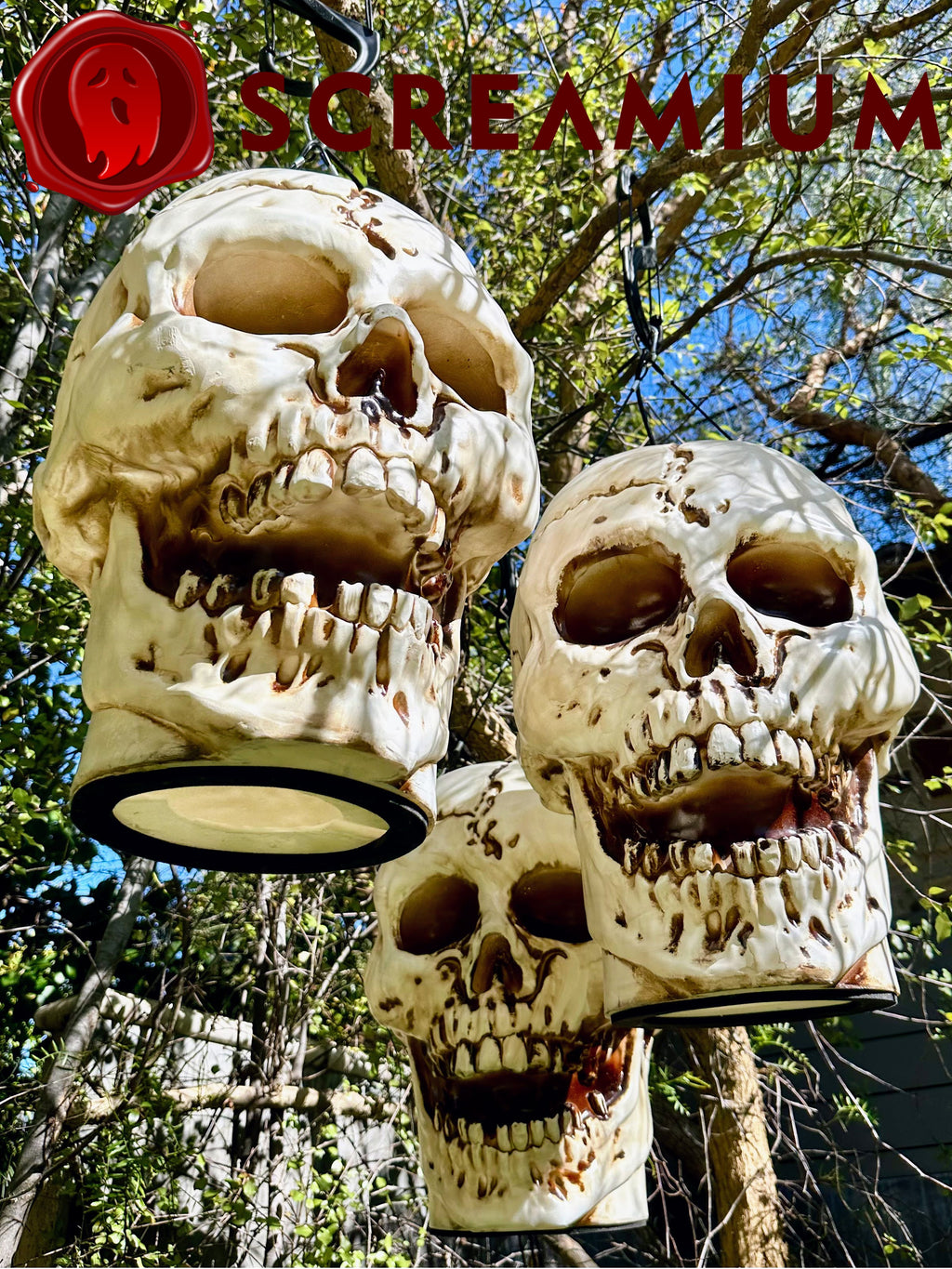 Giant Skull Pendant Lantern Prop 20-Inch-Tall Waterproof Outdoor Halloween Decoration