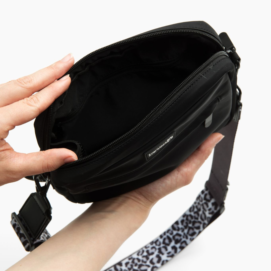 Dog-Walking Essentials Bag — Bag Only